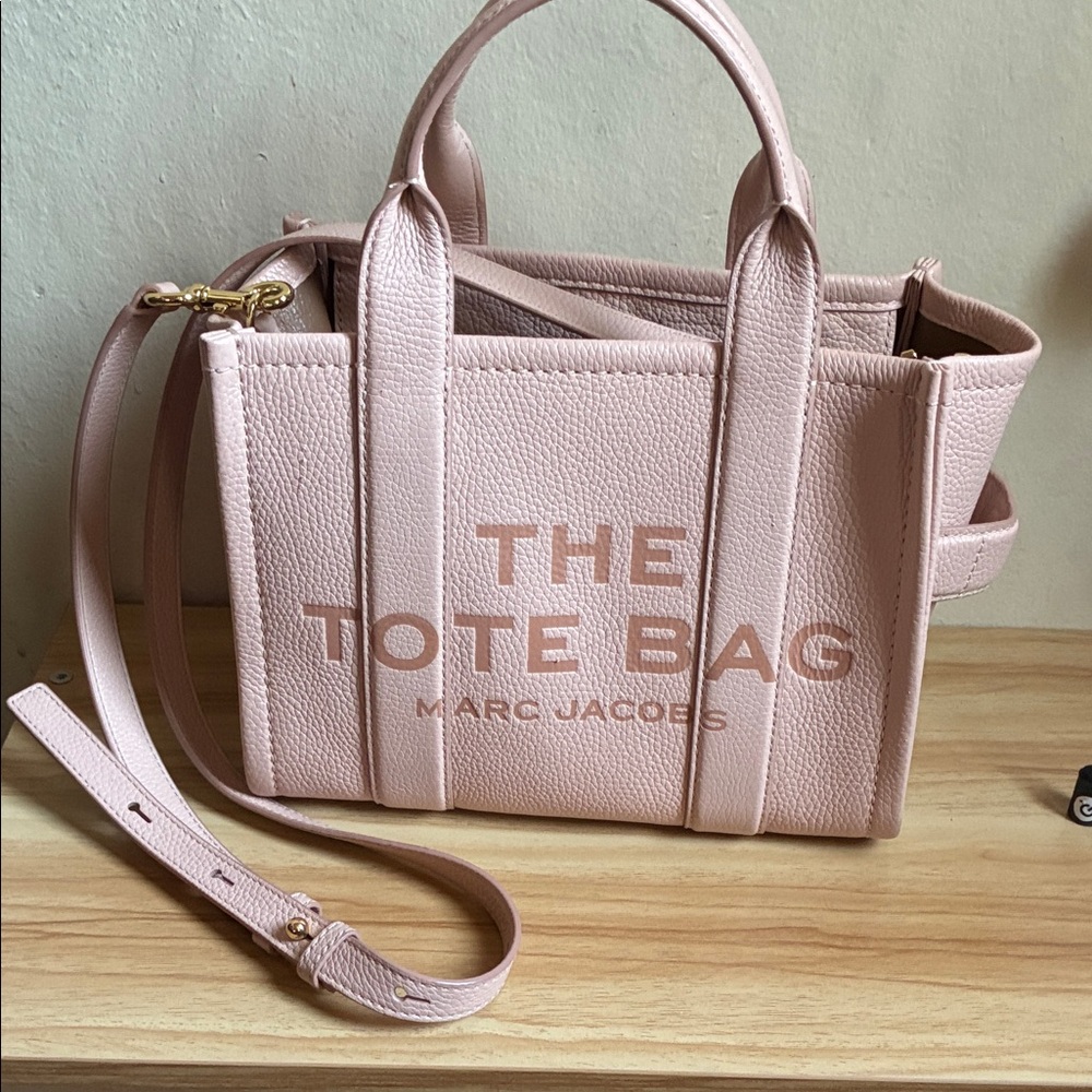 Marc Jacobs Blush Pink Tote Bag Size Mini - Picture 1 of 8